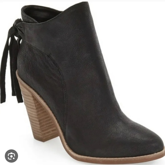 Vince Camuto women’s black leather booties size 9 - Picture 1 of 15